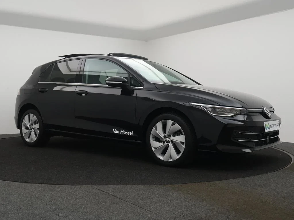 Volkswagen-Golf-image-21