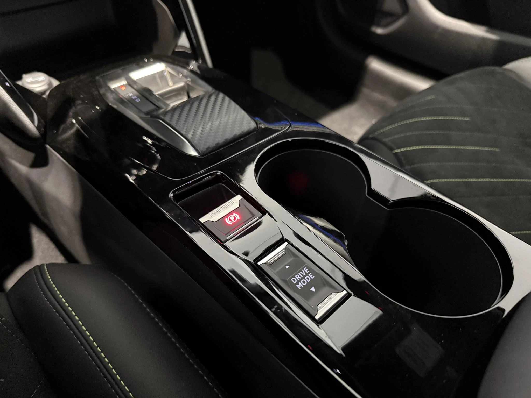Peugeot-208-image-17