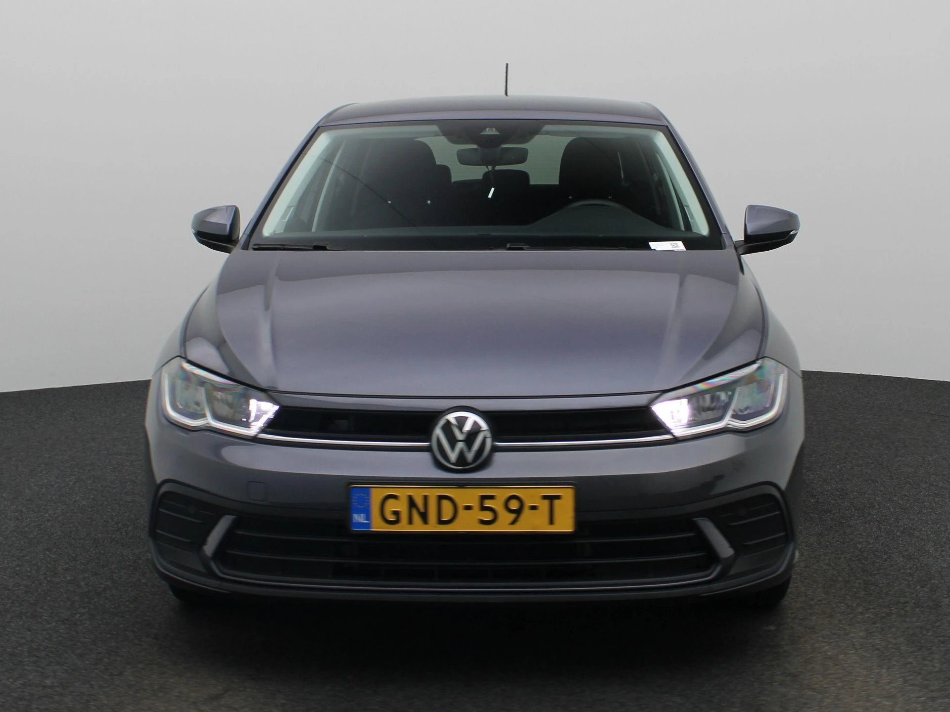 Volkswagen-Polo-image-2