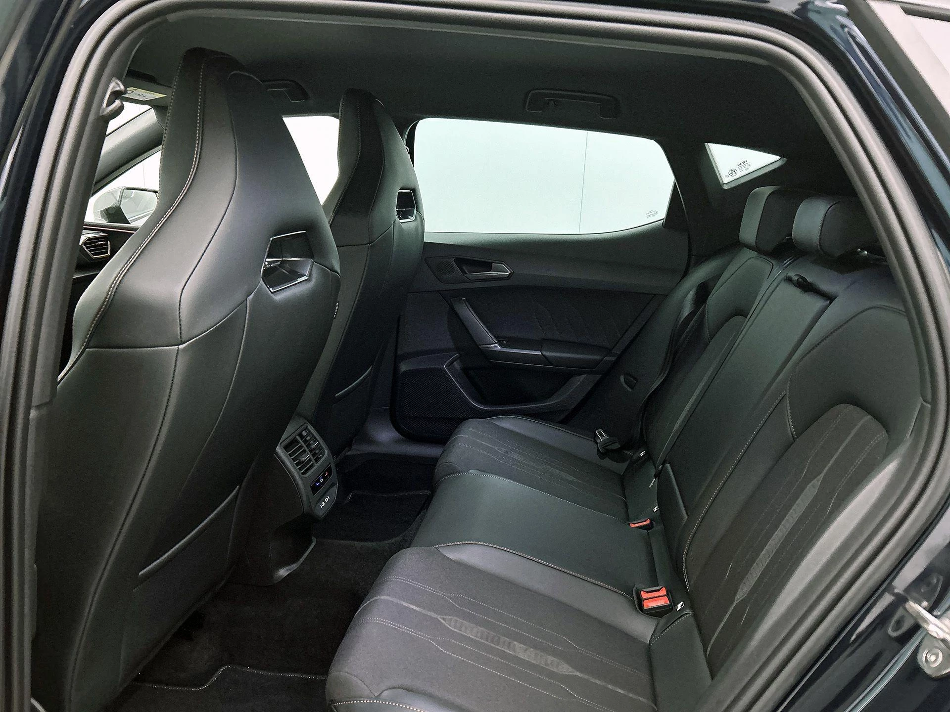 CUPRA-Leon-image-30