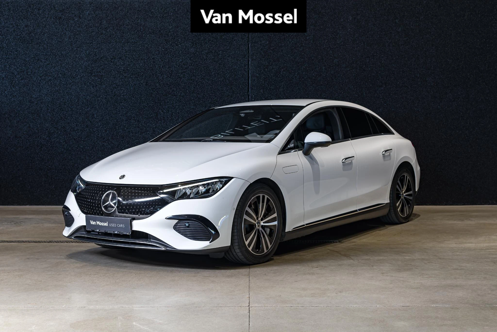 Mercedes-Benz-EQE-image-0