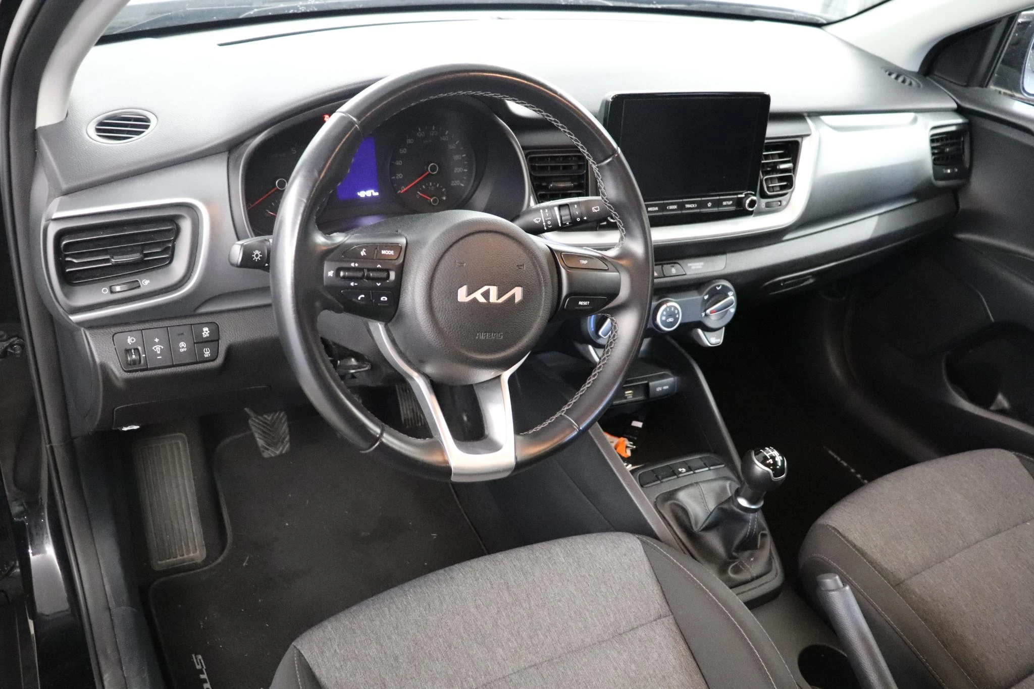 Kia-Stonic-image-13