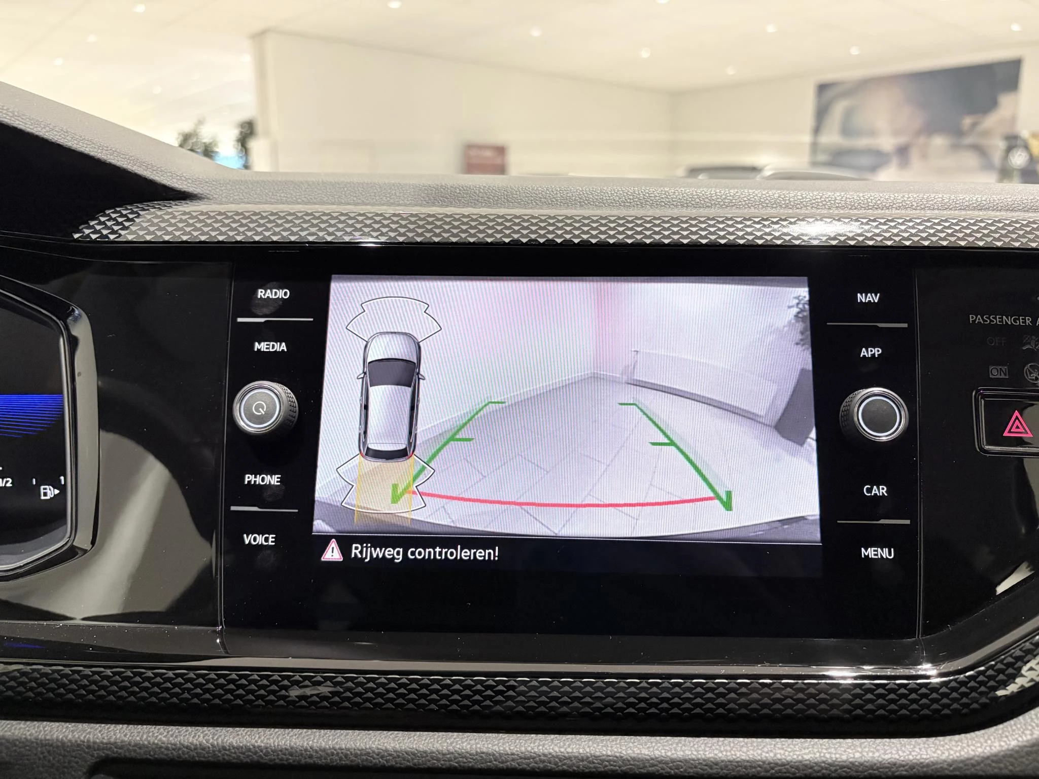 Volkswagen-Polo-image-27