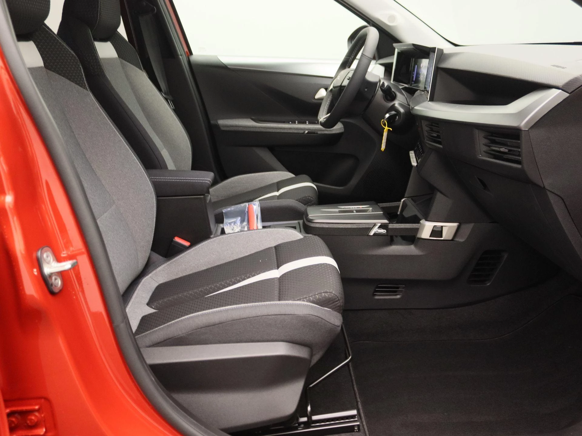 Opel-Frontera-image-22