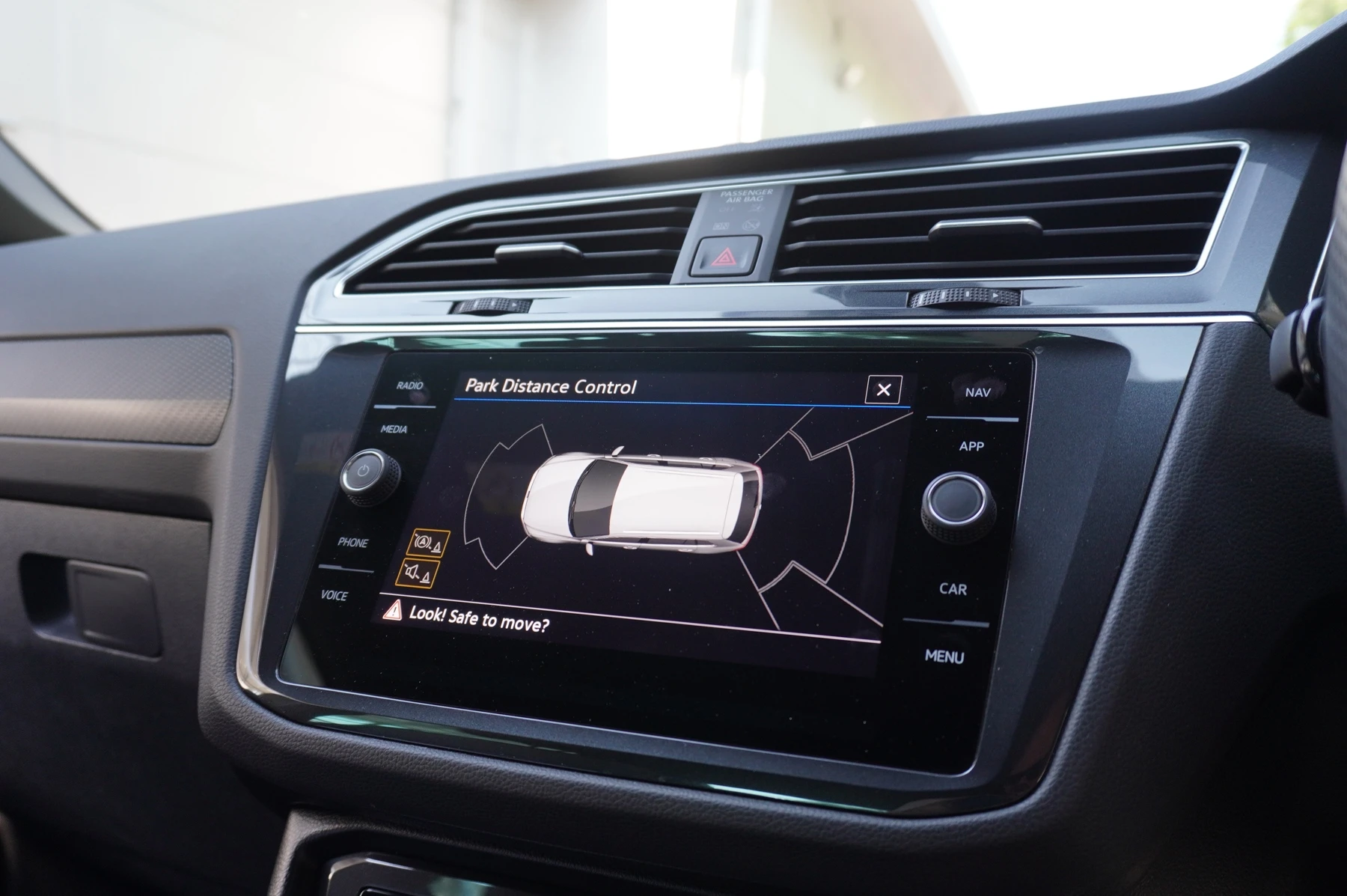 Volkswagen-Tiguan-image-29