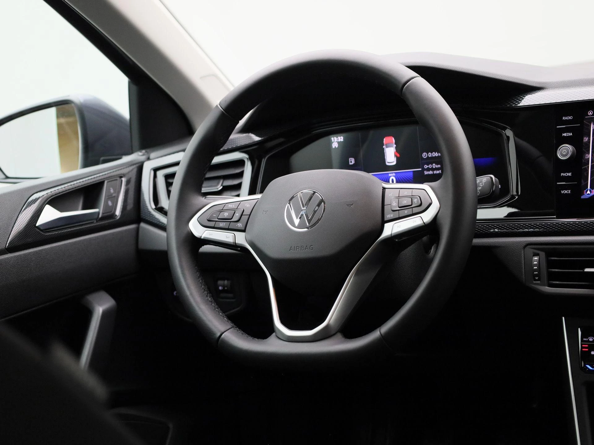 Volkswagen-Polo-image-35