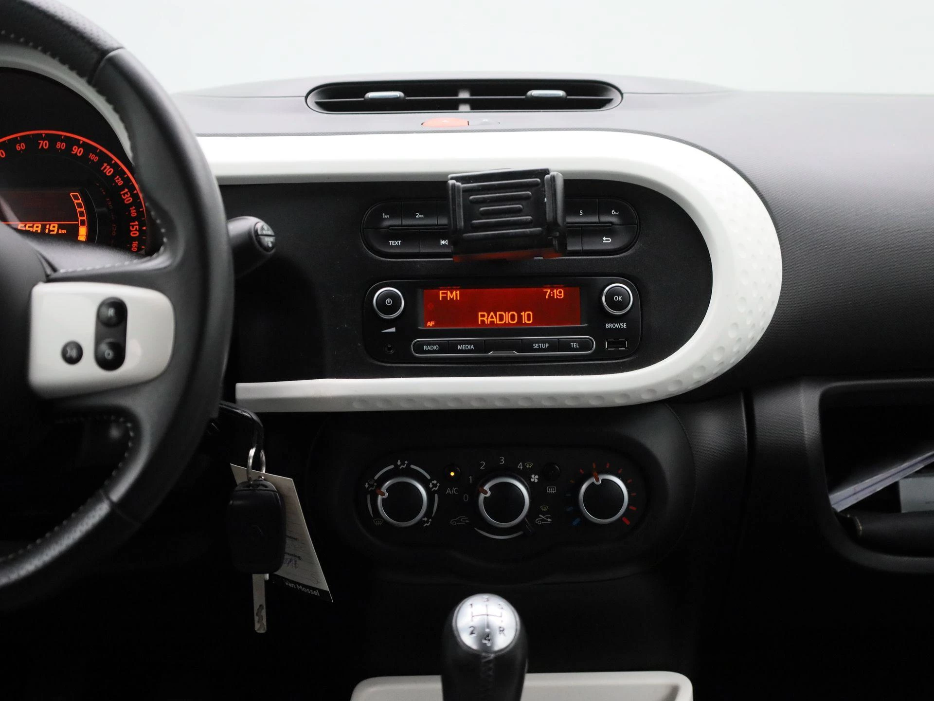 Renault-Twingo-image-8