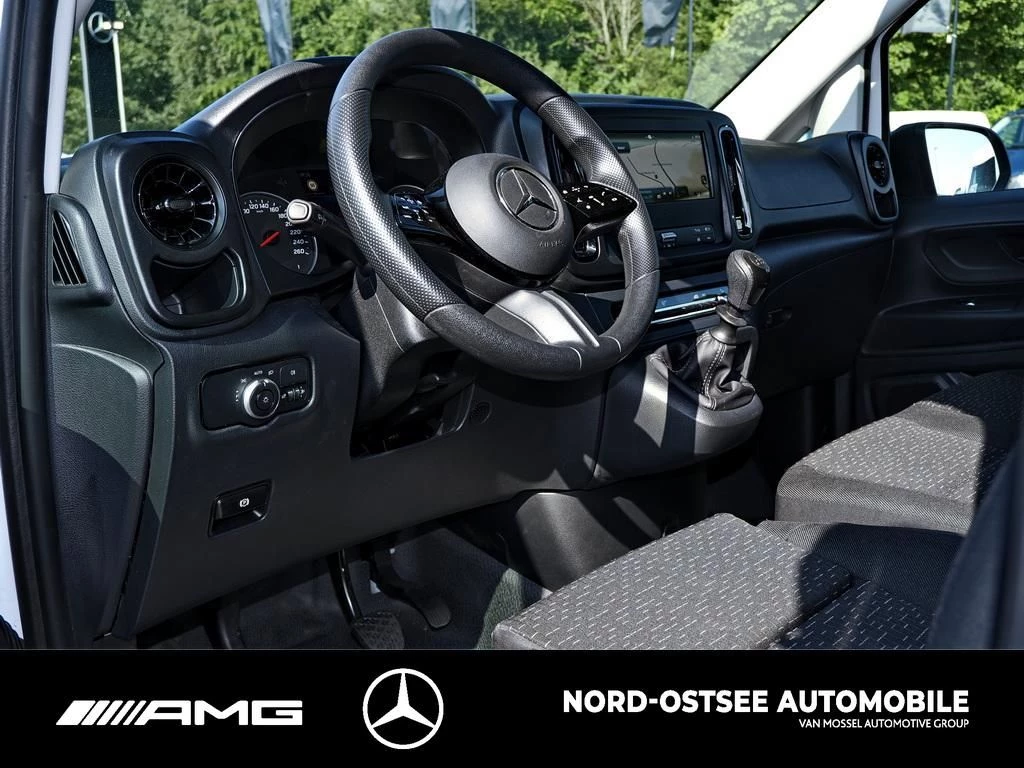 Mercedes-Benz-Vito-image-5