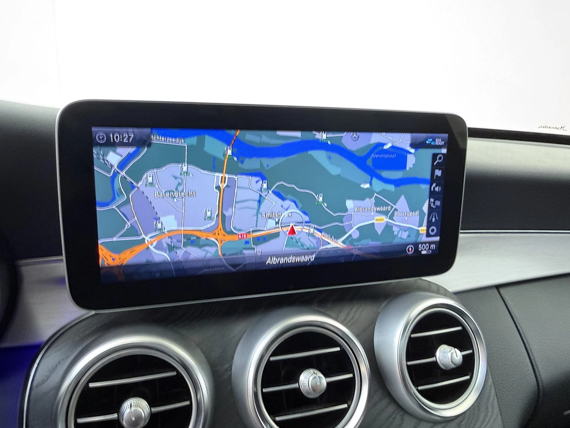 Mercedes-Benz-C-Klasse-image-16