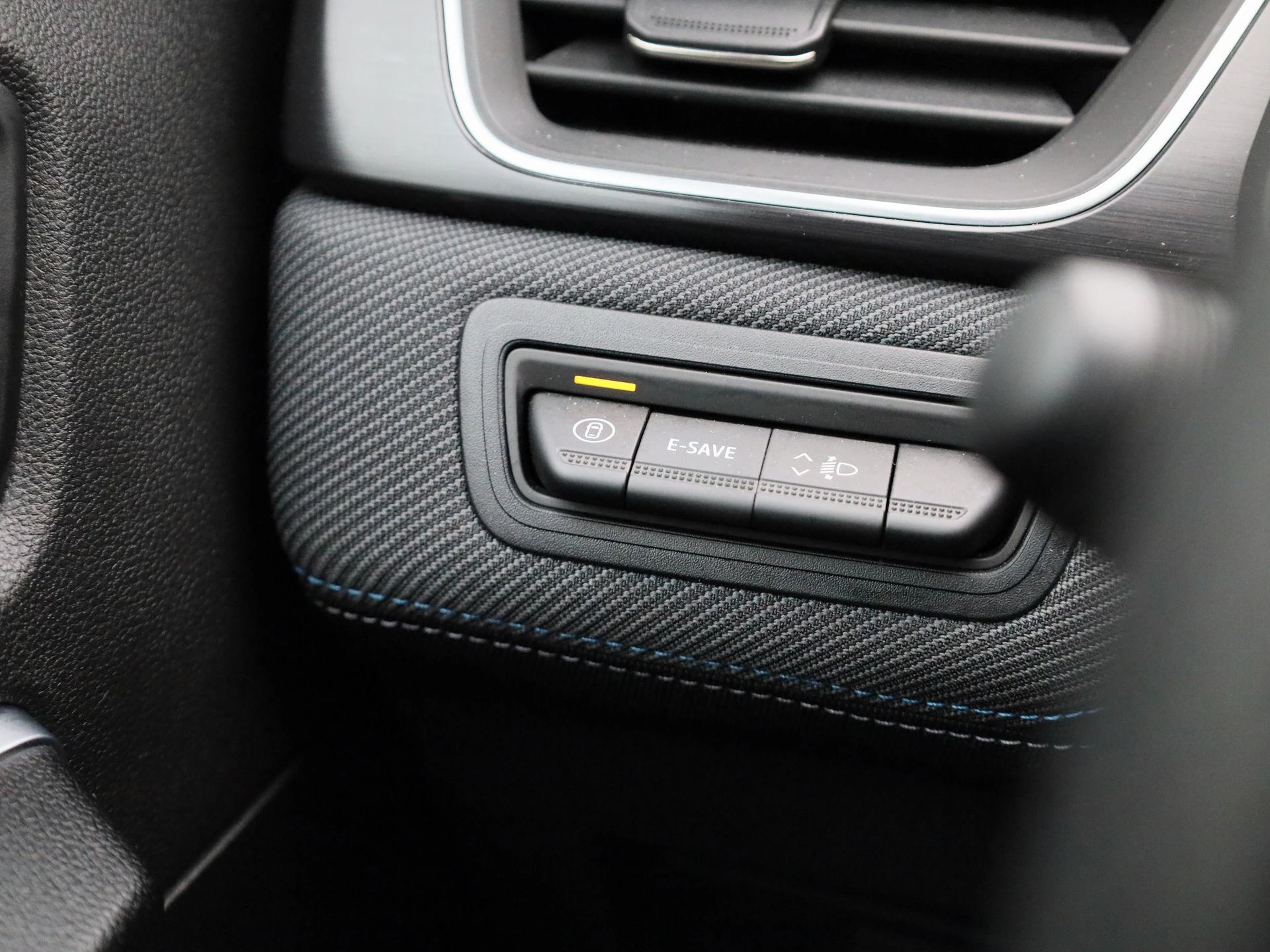 Renault-Captur-image-22