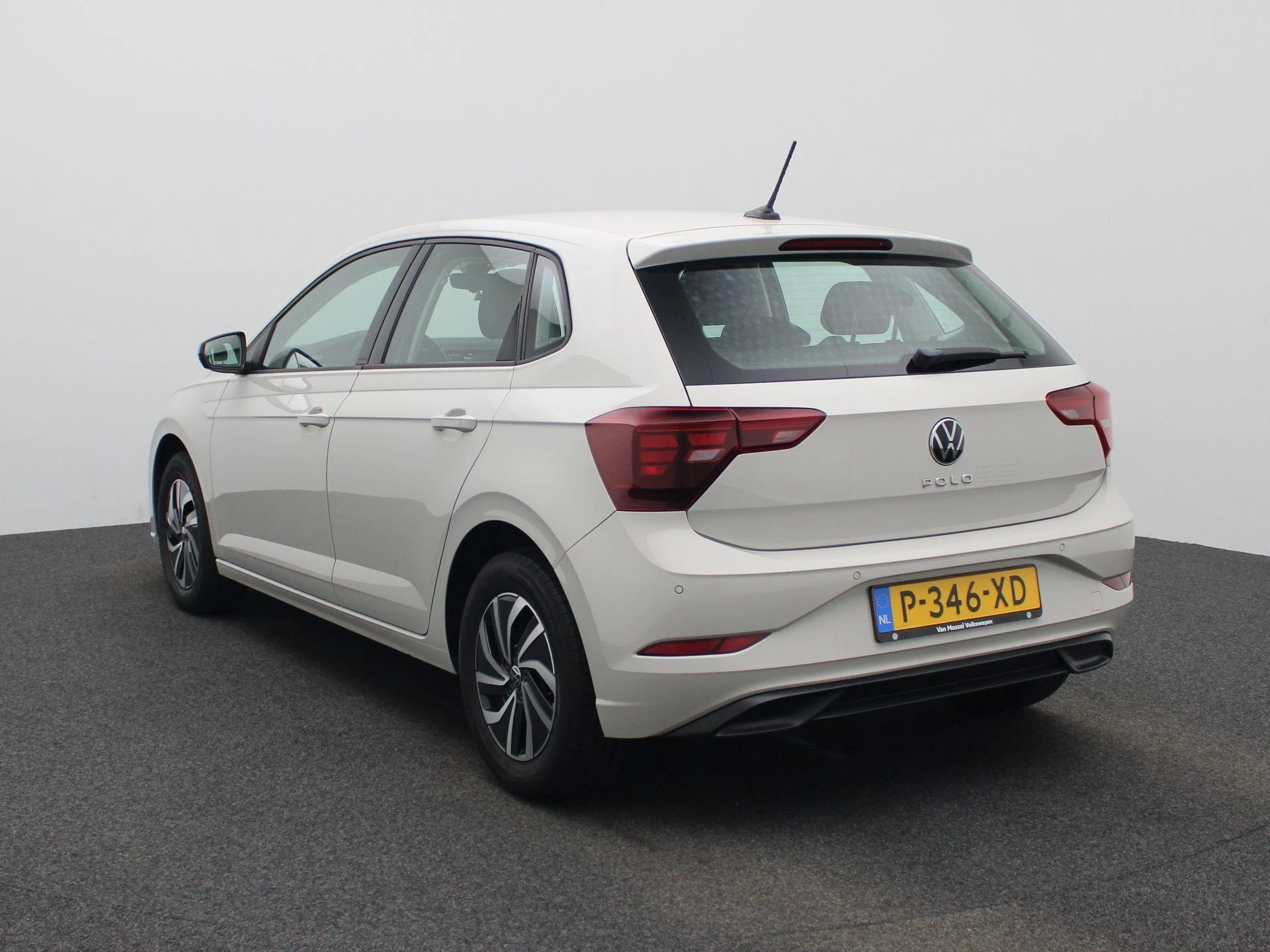 Volkswagen-Polo-image-1