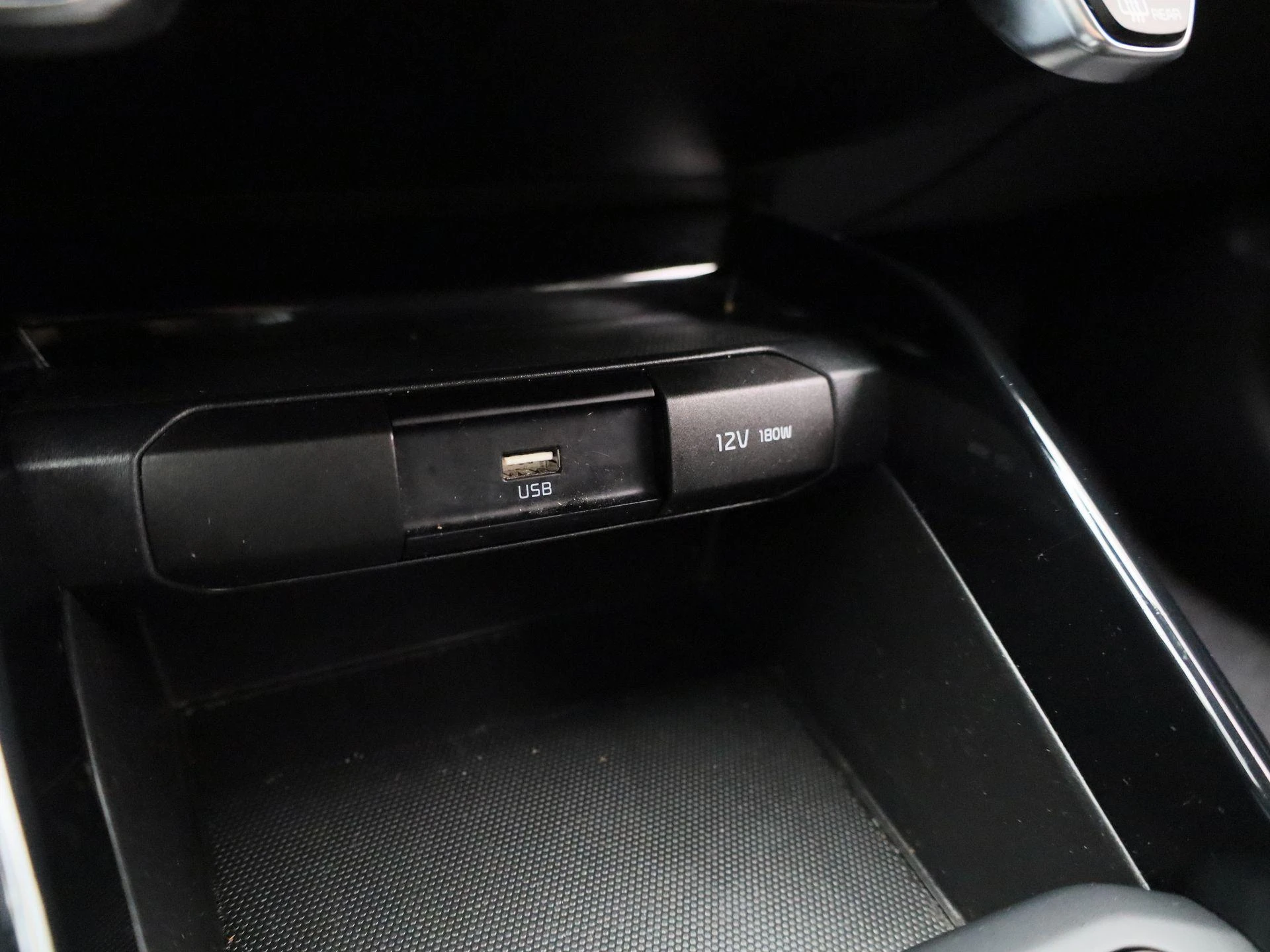 Kia-Stonic-image-23