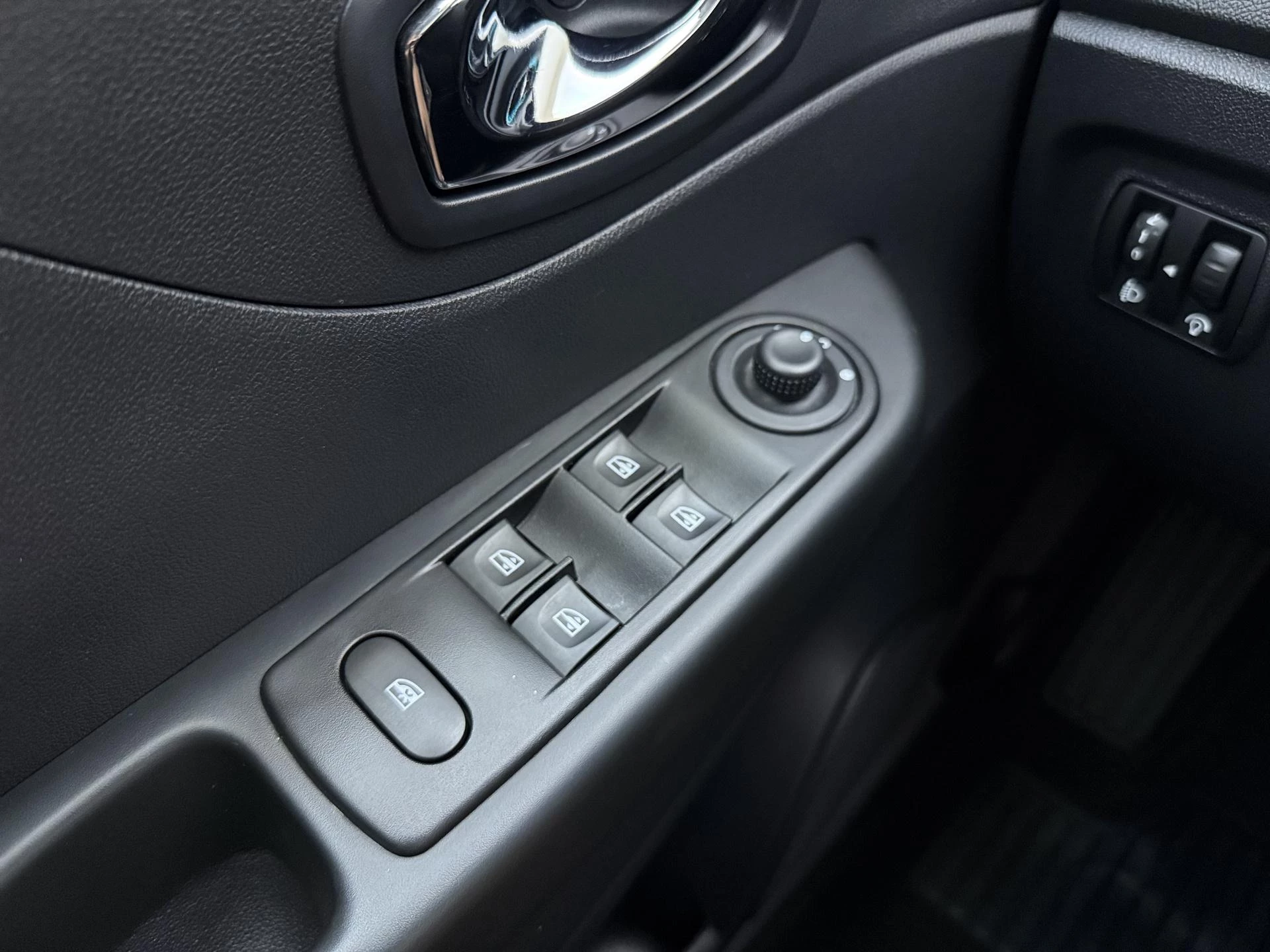 Renault-Captur-image-10