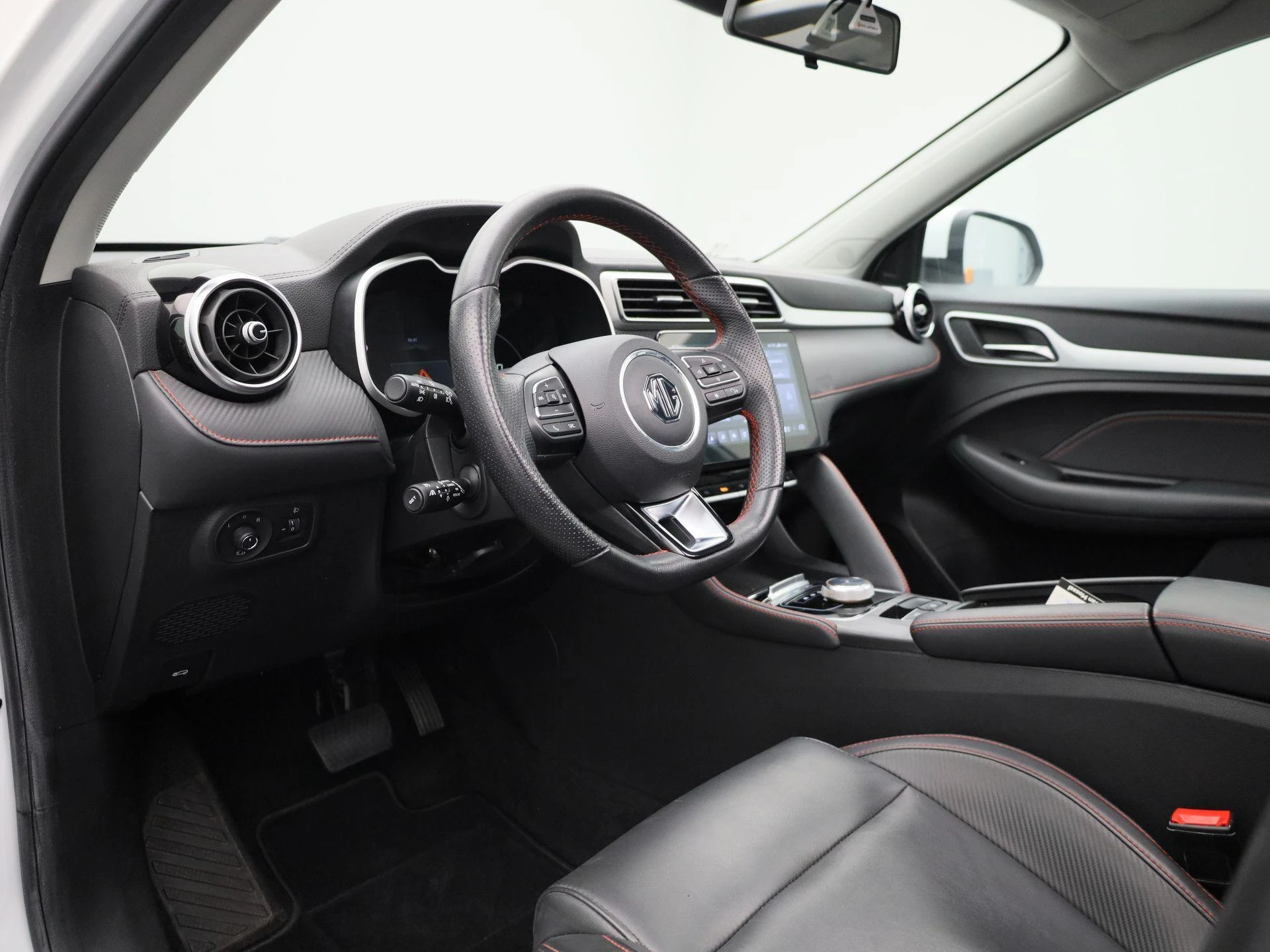 MG-ZS EV-image-31