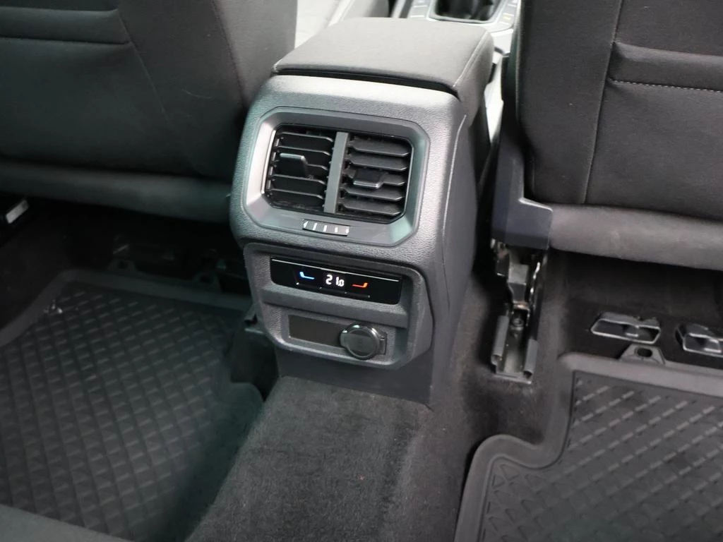 Volkswagen Tiguan Tiguan 1.5TSI Life 150PK *CAMERA*ACC*PDC*APP-CONNECT*ZETELVERWARMING*...*