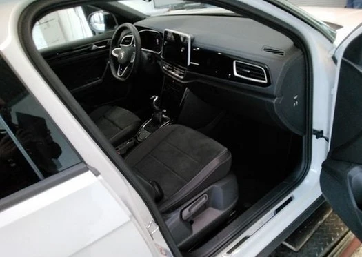 Volkswagen T-Roc 1.5 TSI 110kW 6-Gang R-Line *DAB+*NAV*LED