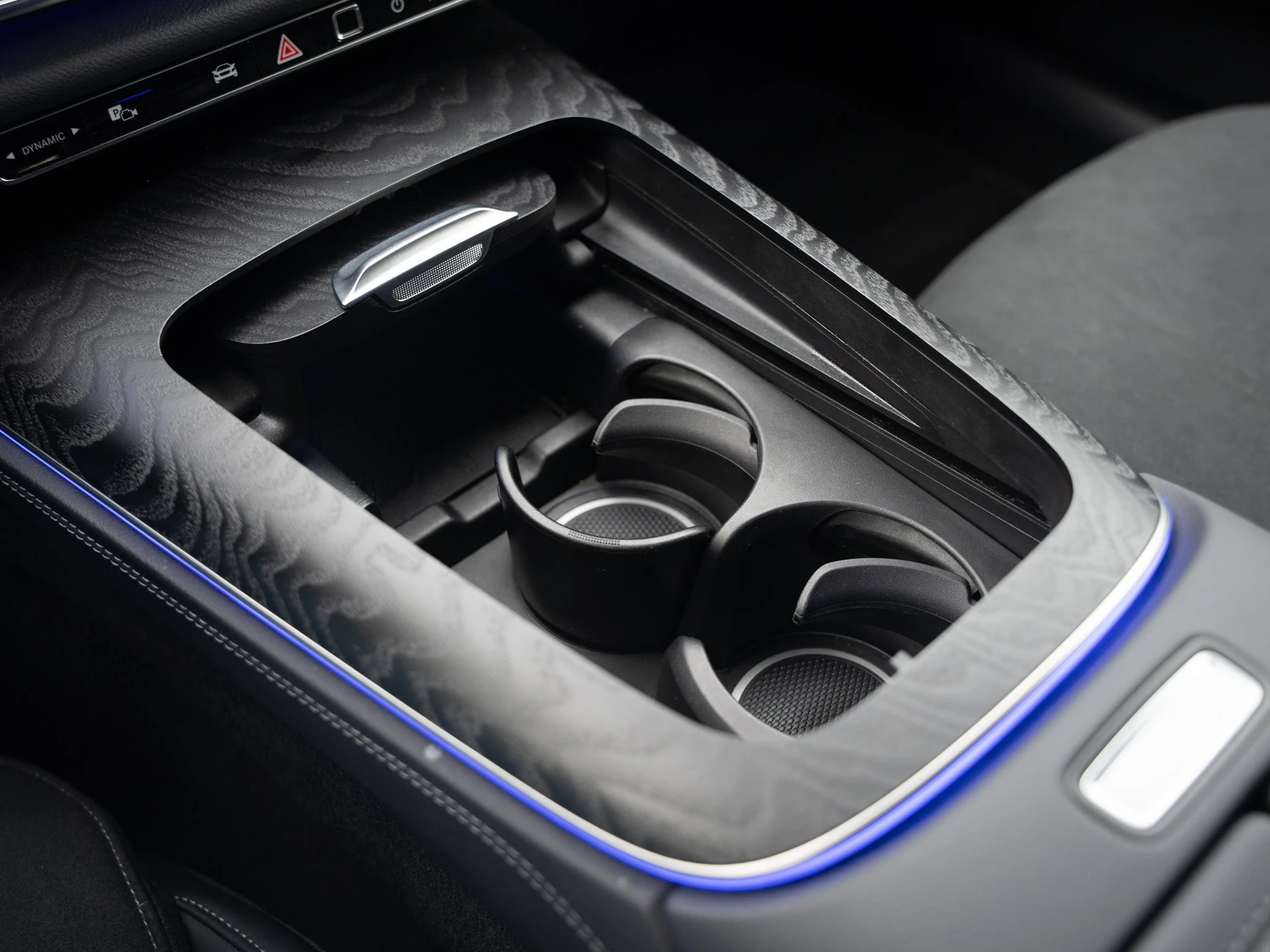 Mercedes-Benz-E-Klasse-image-16
