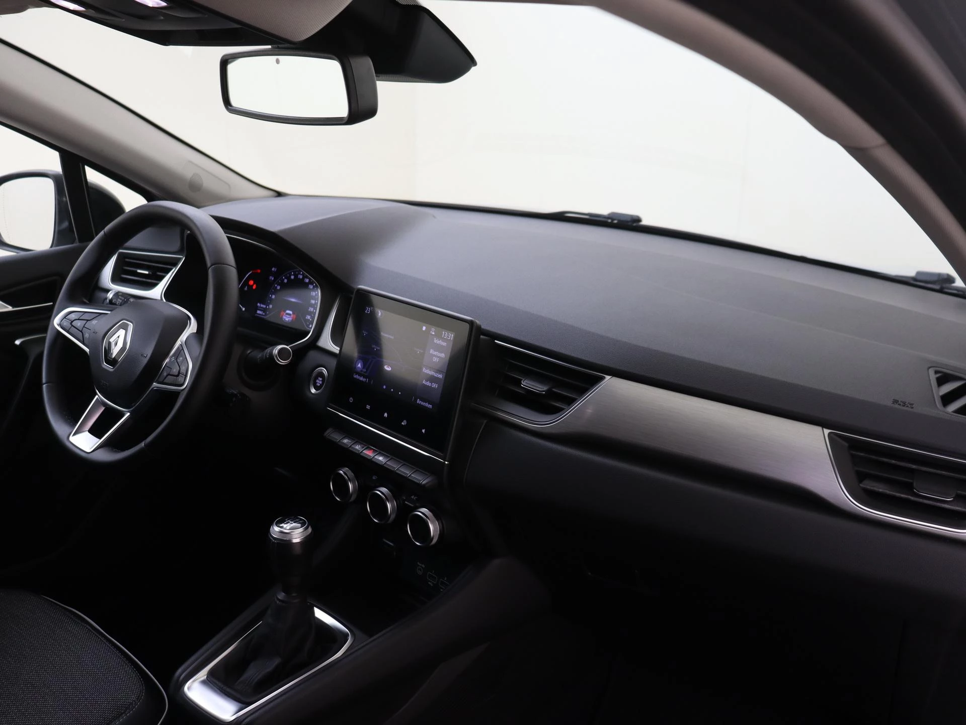 Renault-Captur-image-12