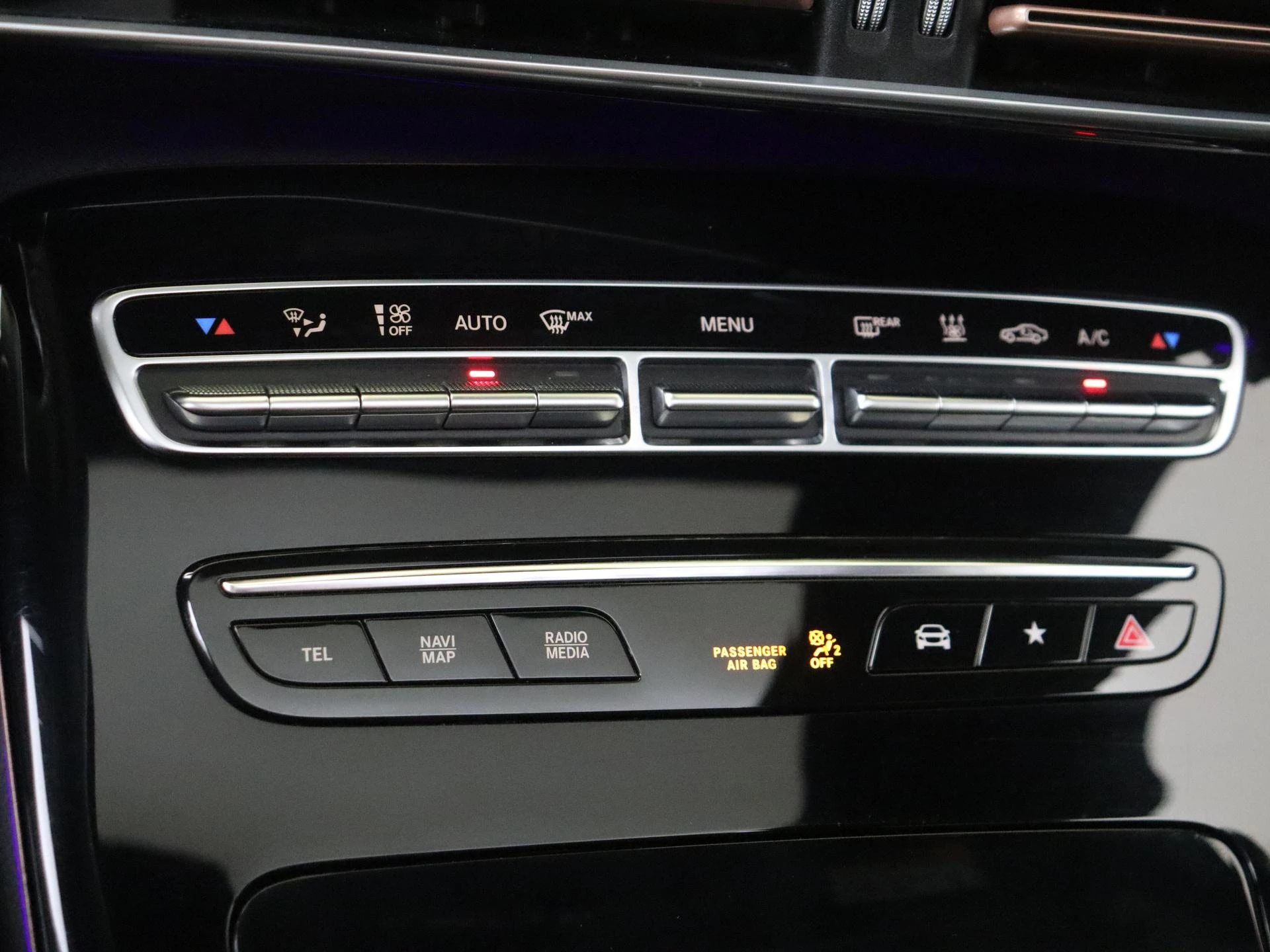 Mercedes-Benz-EQC-image-20
