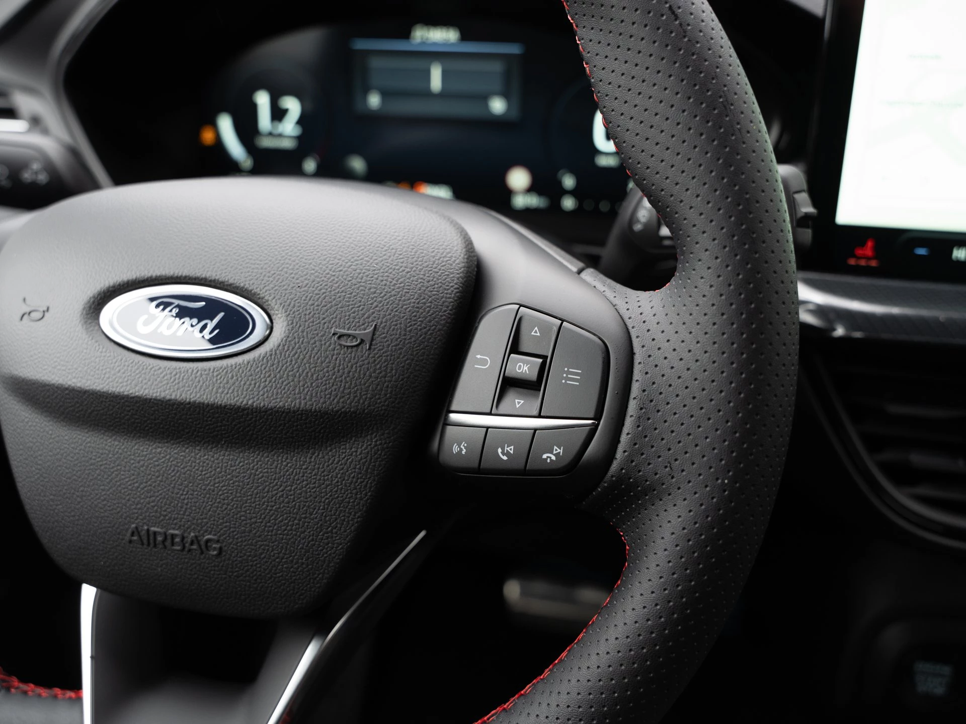 Ford Focus ST-Line X Turnier Automatik KLIMA*RFK*NAVI*SHZ