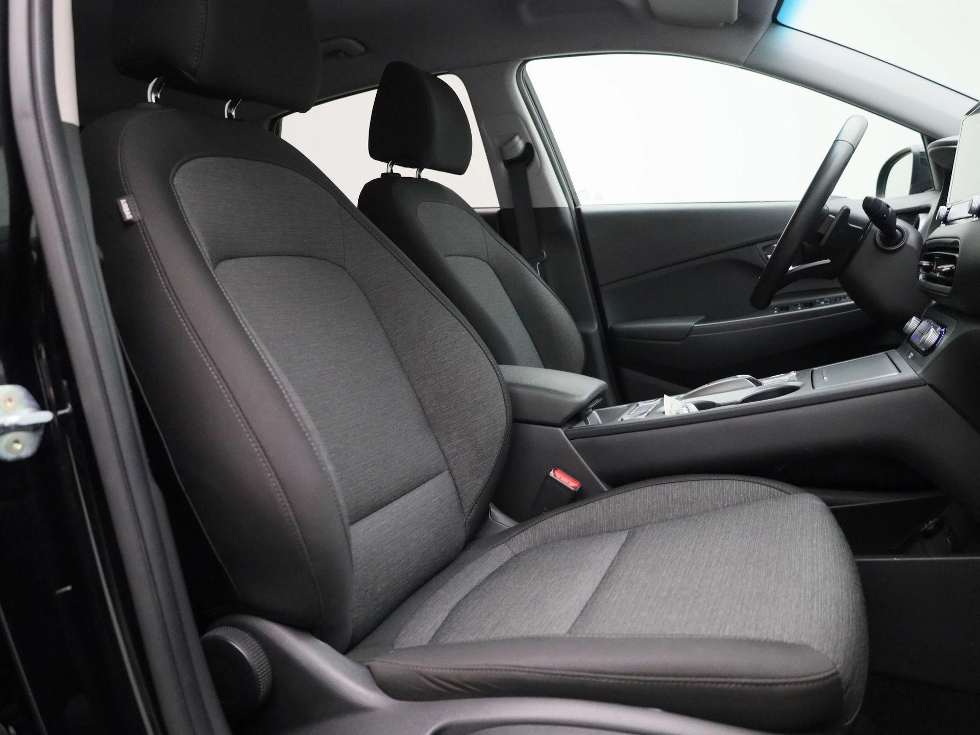 Hyundai-Kona-image-31