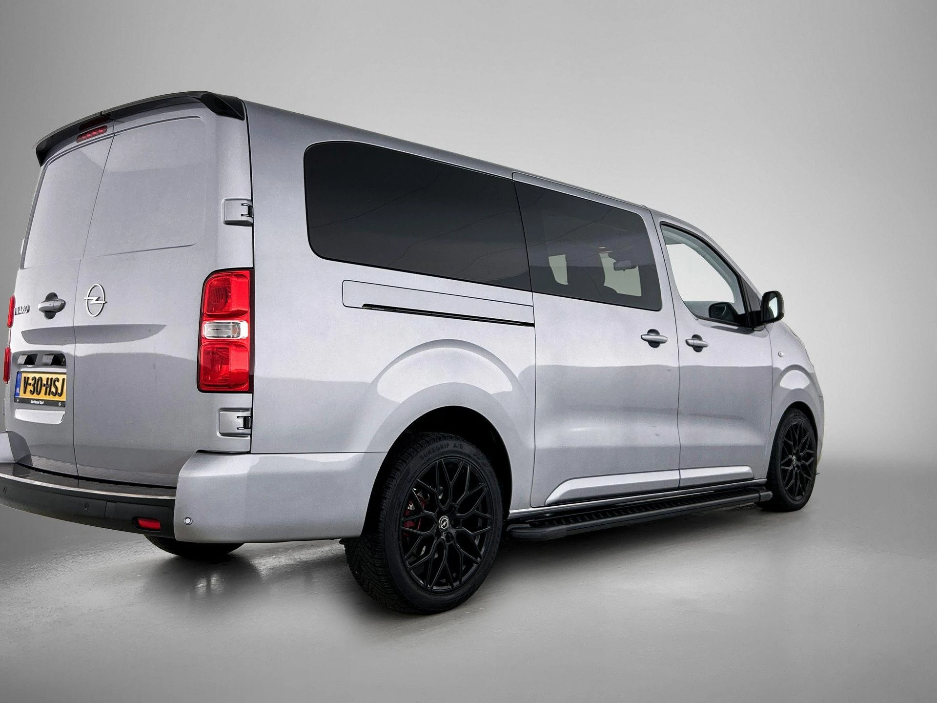 Opel-Vivaro-image-3