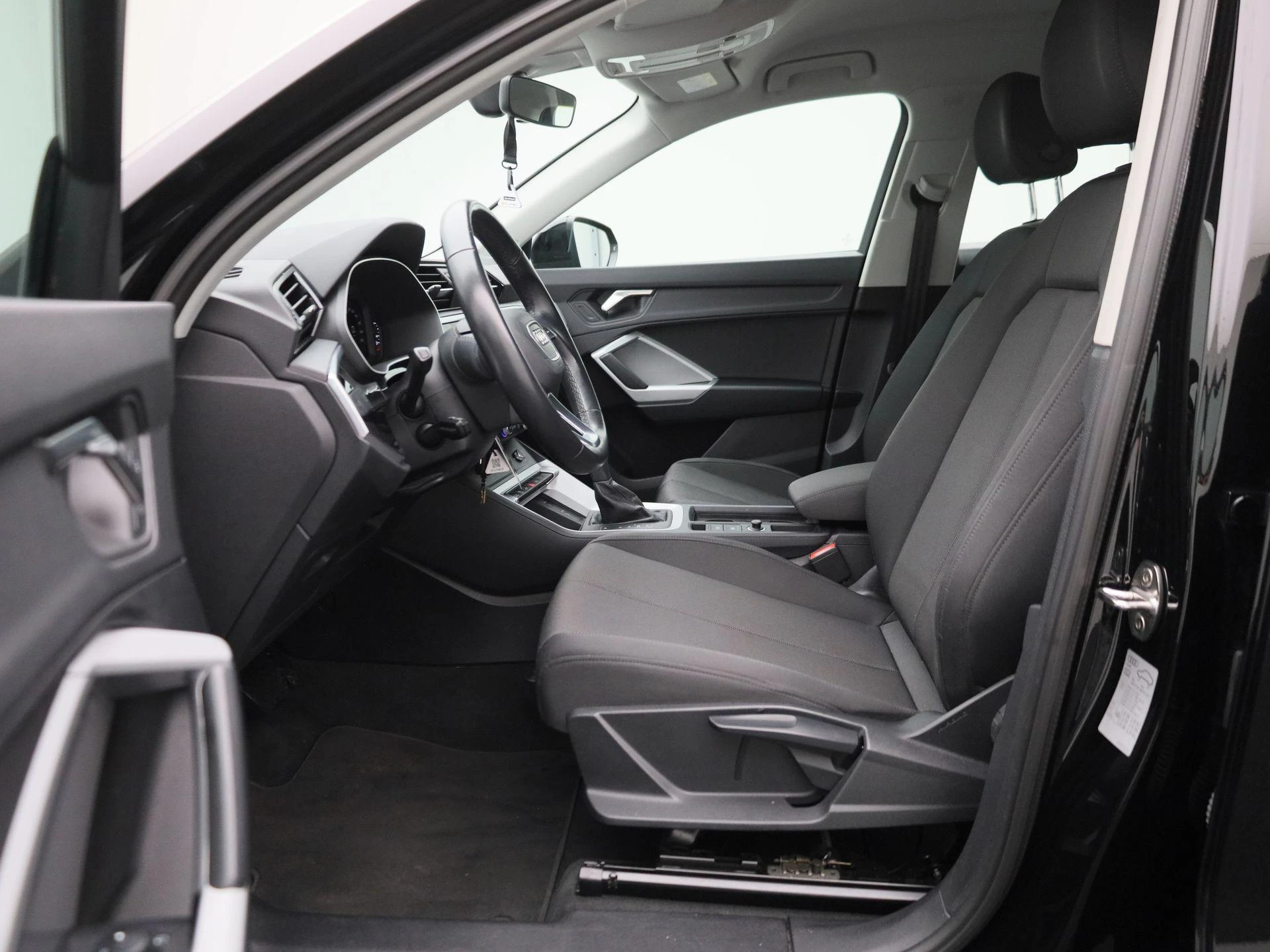 Audi-Q3-image-10