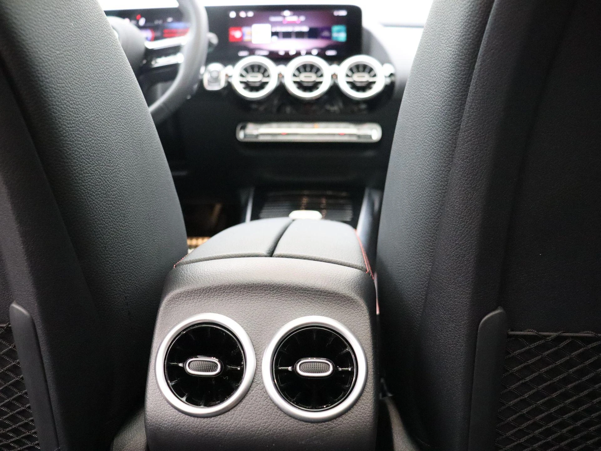 Mercedes-Benz-Classe B-image-18