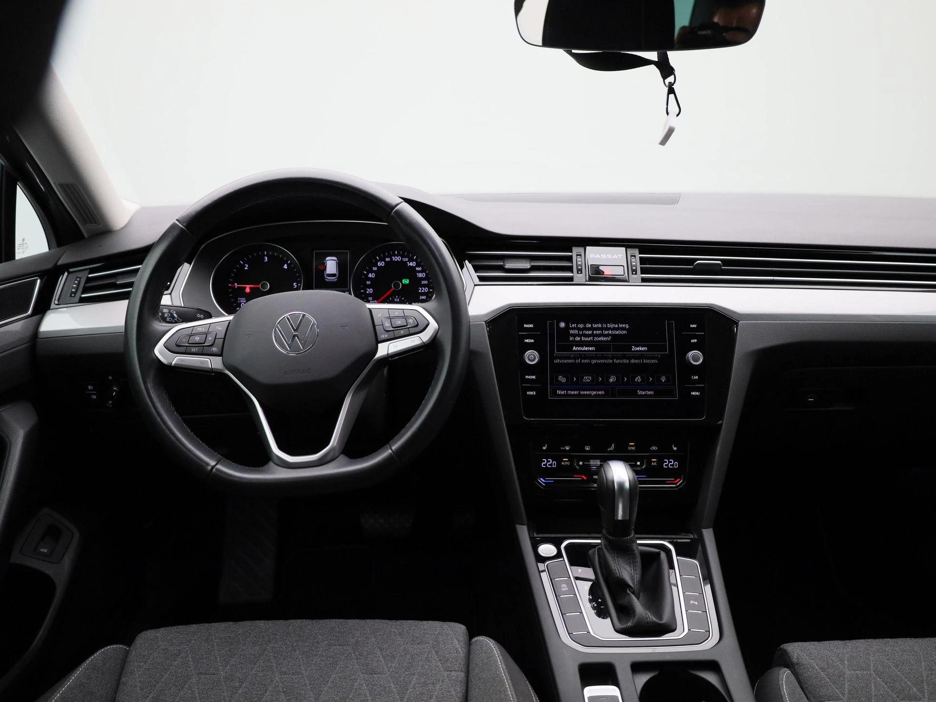 Volkswagen-Passat-image-6