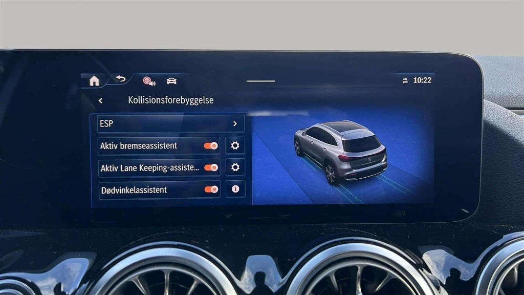 Mercedes-Benz-EQA-image-16