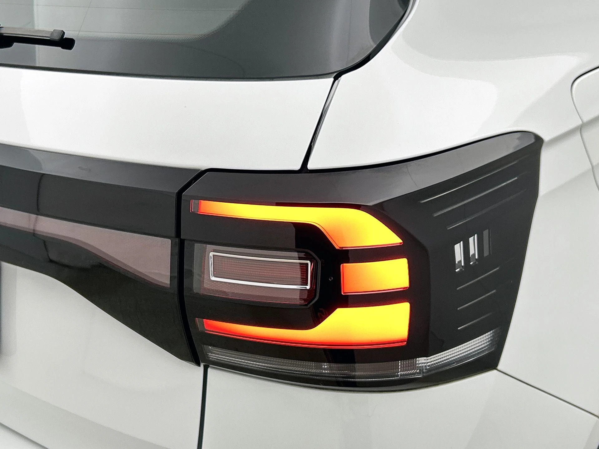Volkswagen-T-Cross-image-14