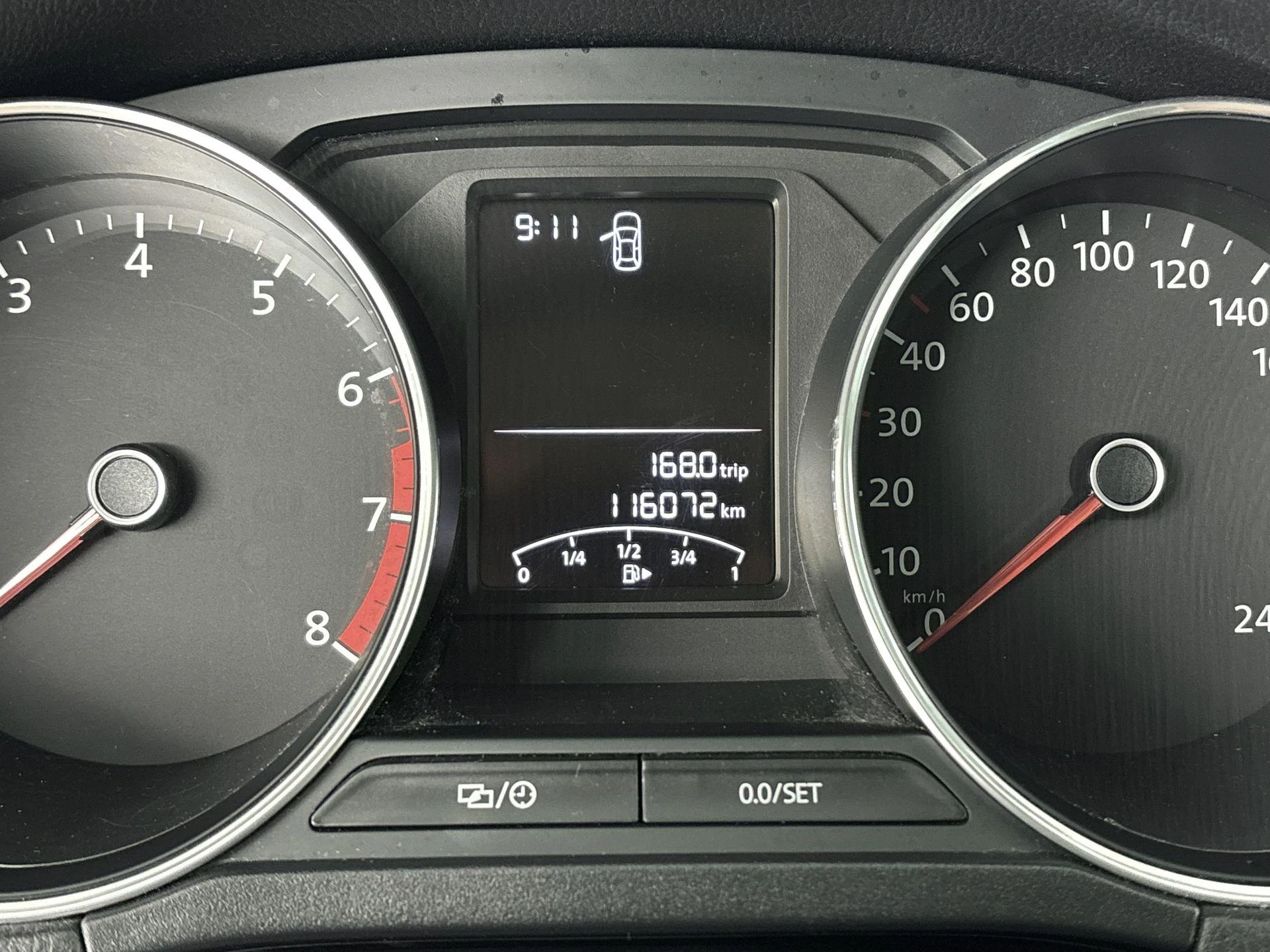 Volkswagen-Polo-image-9