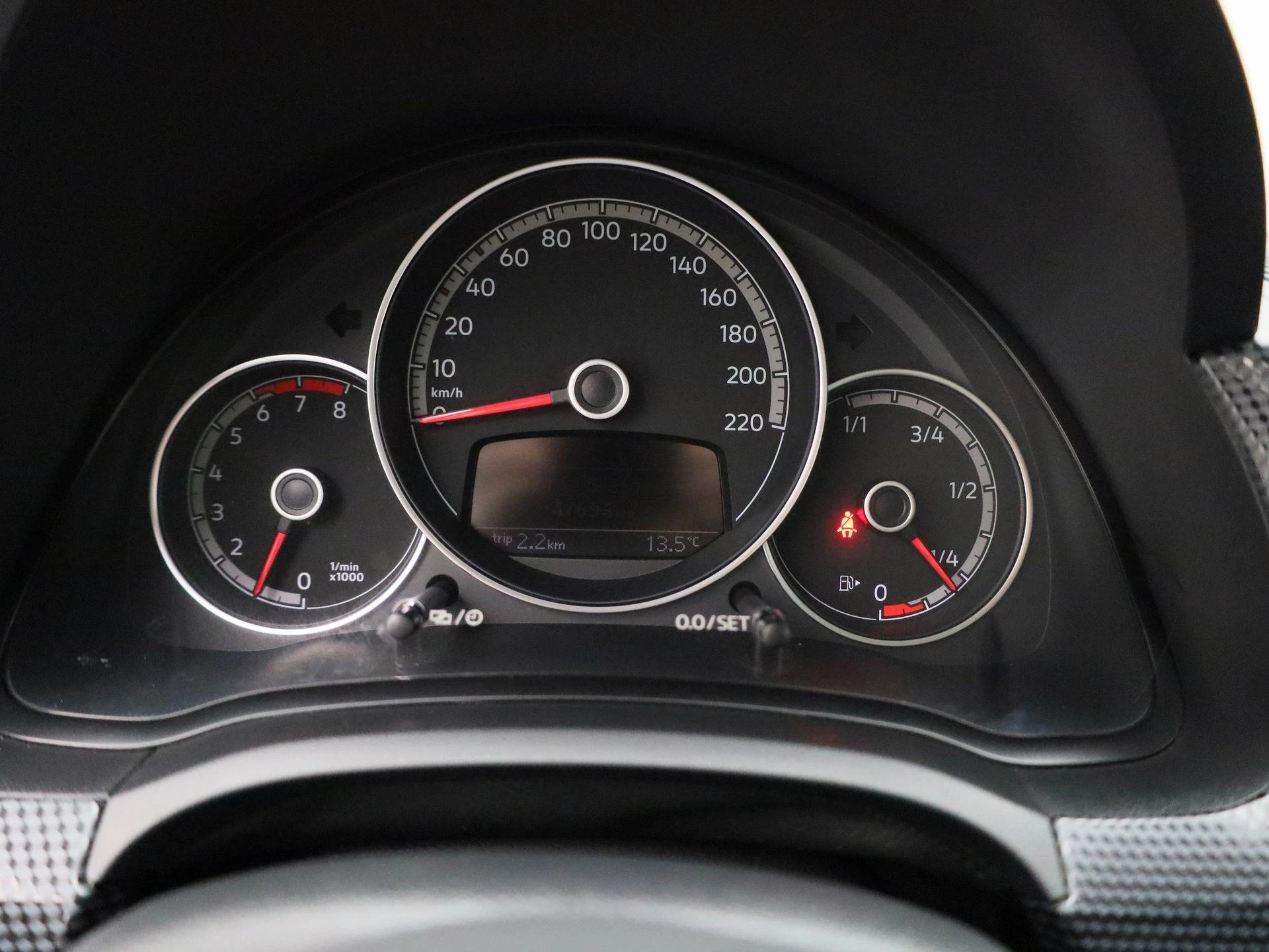 Volkswagen-up!-image-7