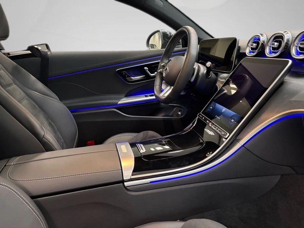 Mercedes-Benz-CLE 200-image-15