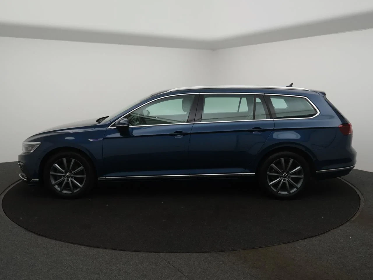 Volkswagen Passat Variant GTE Passat GTE 1.4 eHybrid PHEV 218PK *AUTOMAAT*TREKHAAK*WIT LEDER*ALCANTARA*CAMERA*ACC*NAVI*APP-CONNECT*...*