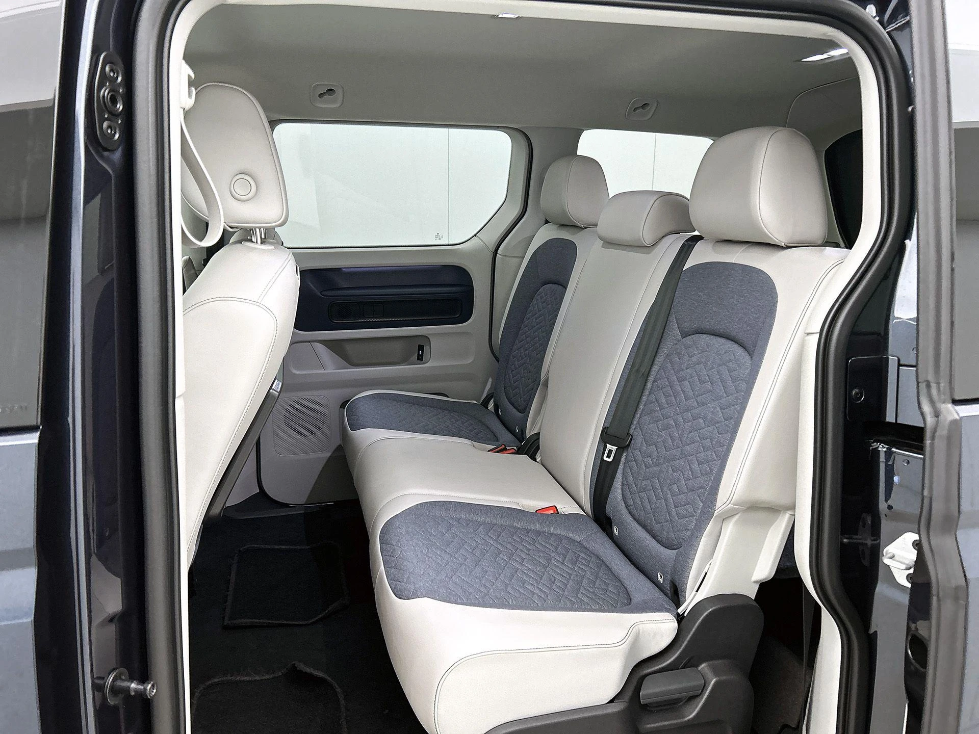 Volkswagen-ID. Buzz-image-26