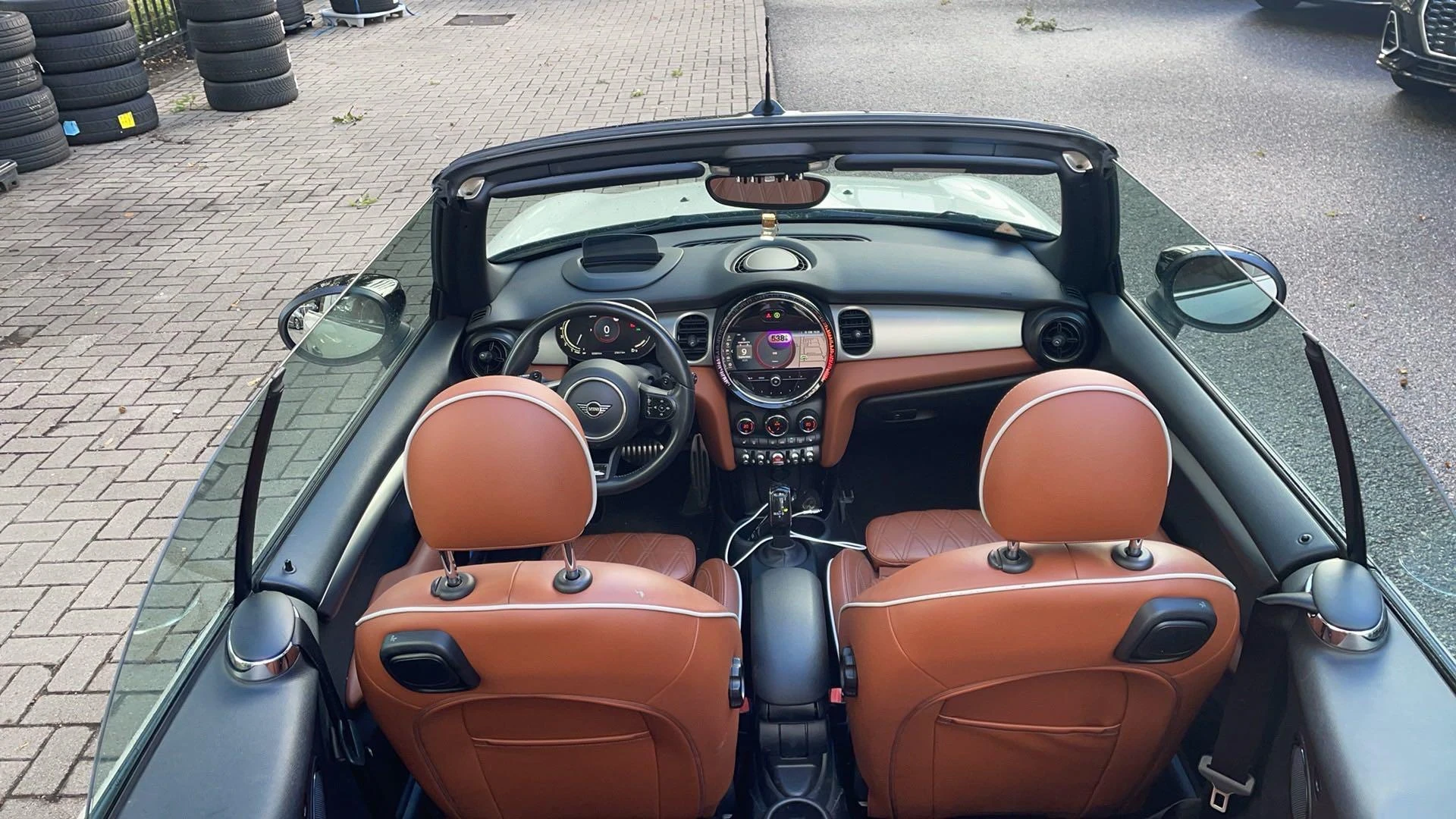 MINI-Cooper S Cabrio-image-21