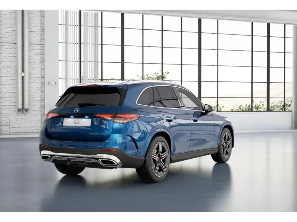 Mercedes-Benz-GLC 300-image-3