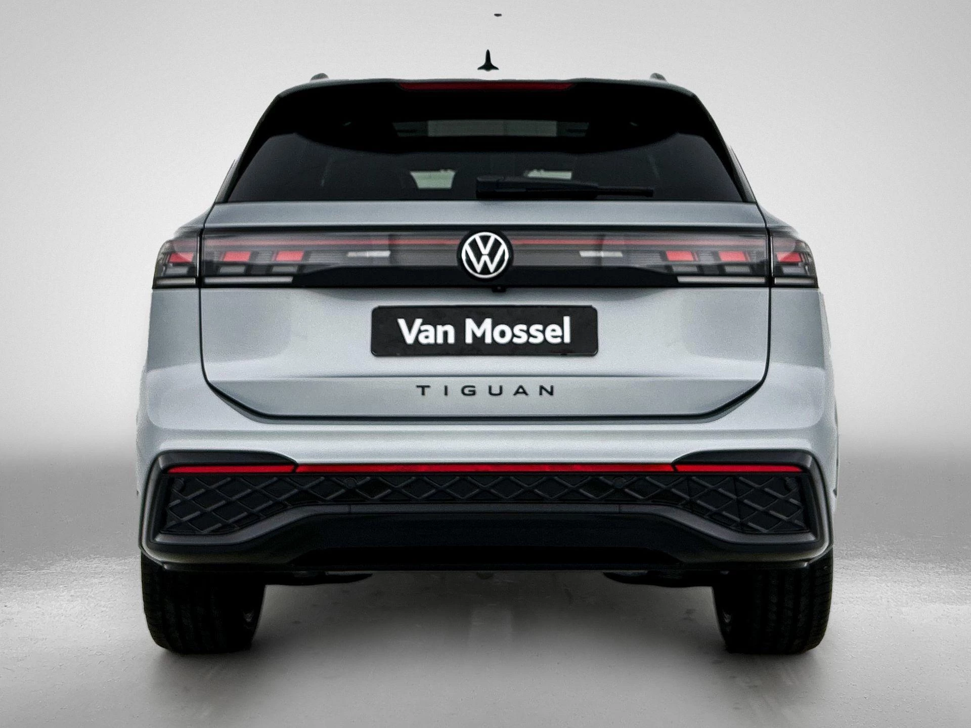 Volkswagen-Tiguan-image-2