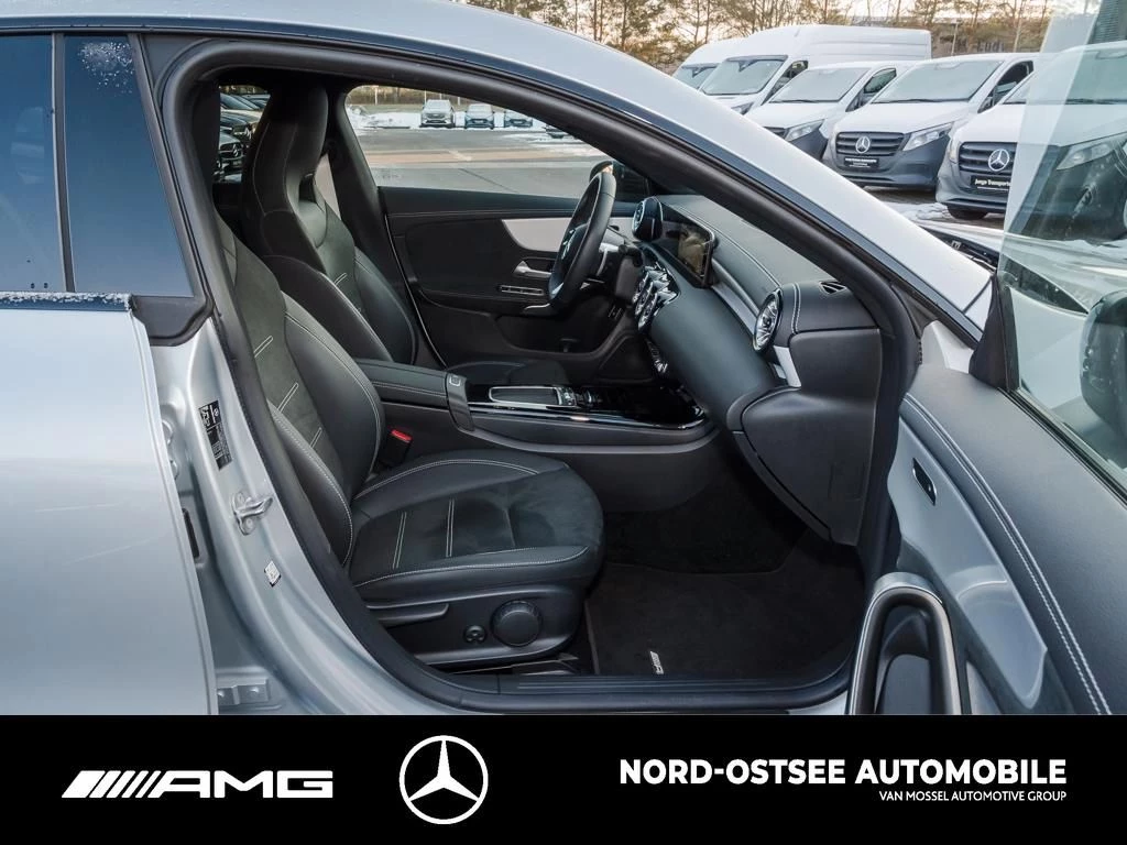 Mercedes-Benz CLA 200 SB AMG NIGHT AHK MBUX NAVI LED AMG LineX118 CLA 200 SB AMG NIGHT AHK MBUX NAVI LED AMG Line