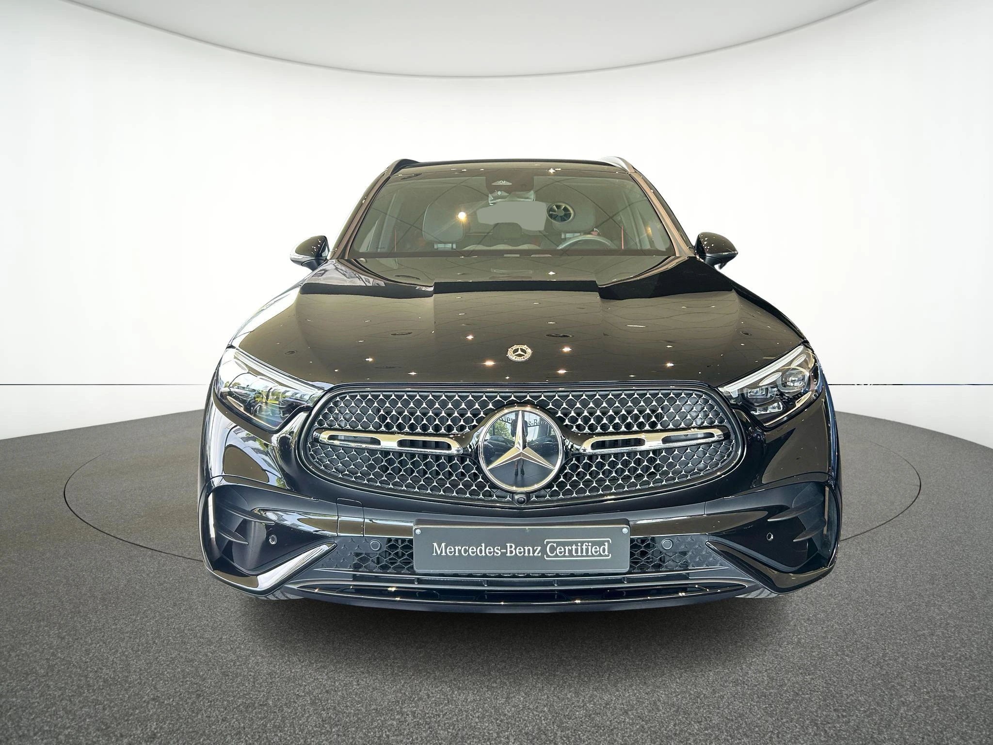 Mercedes-Benz-GLC-image-2