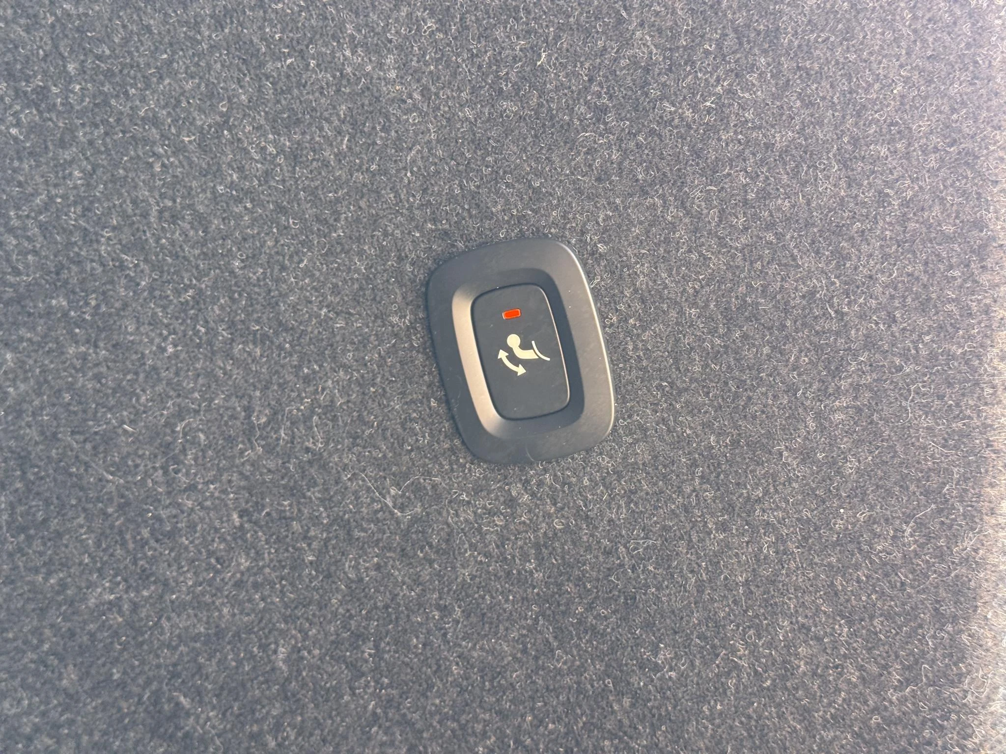 Volvo-C40-image-8