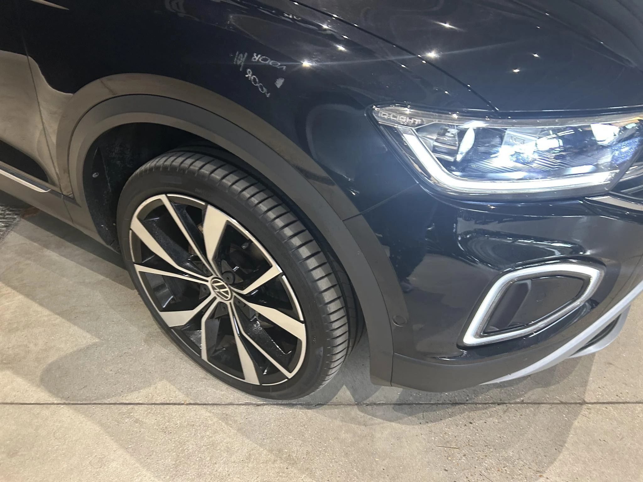 Volkswagen-T-Roc-image-5