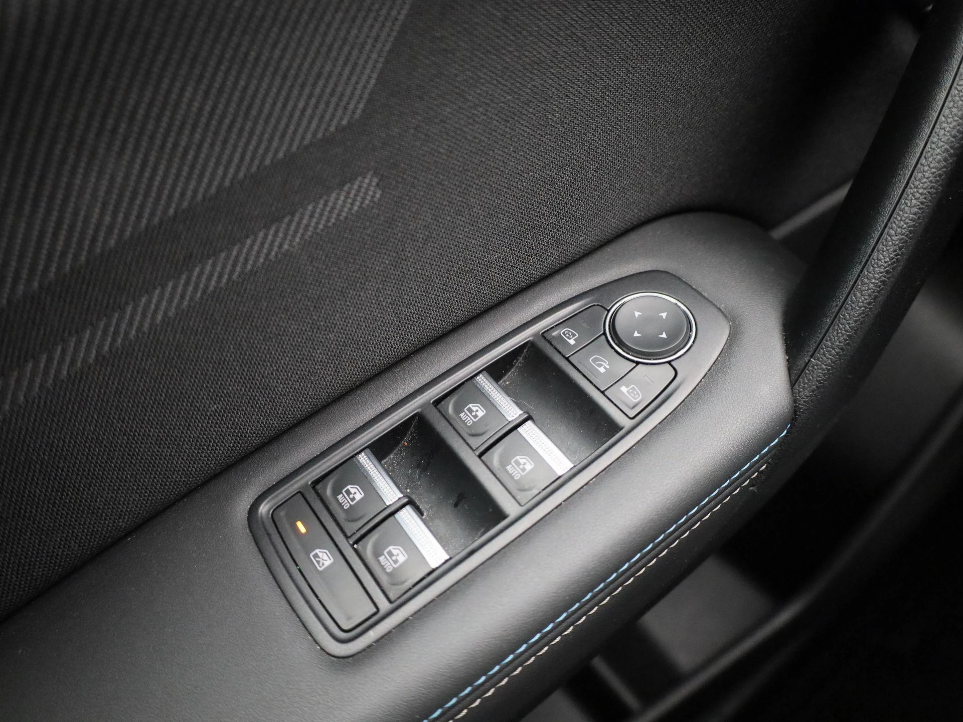 Renault-Captur-image-21