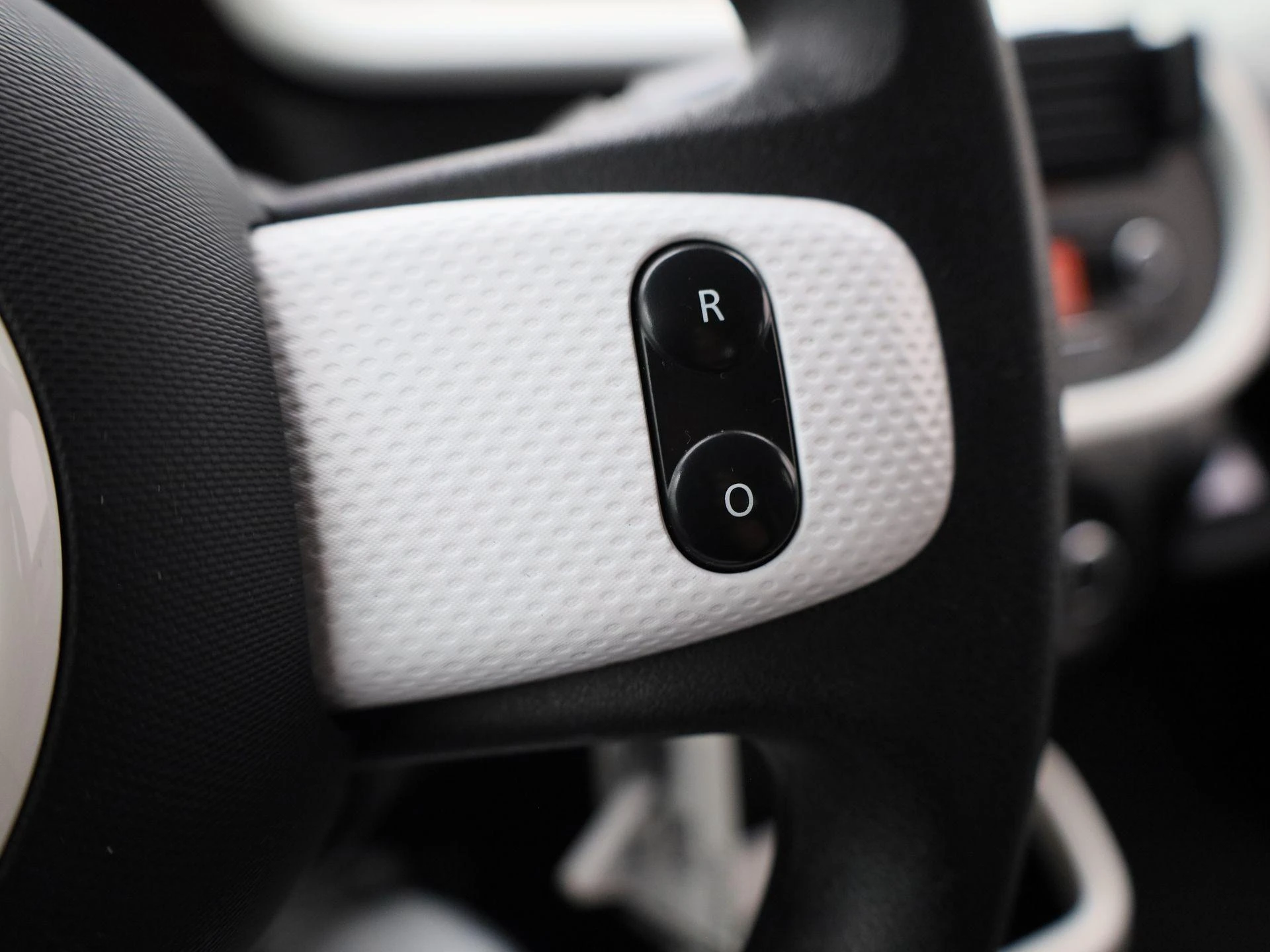 Renault-Twingo-image-18