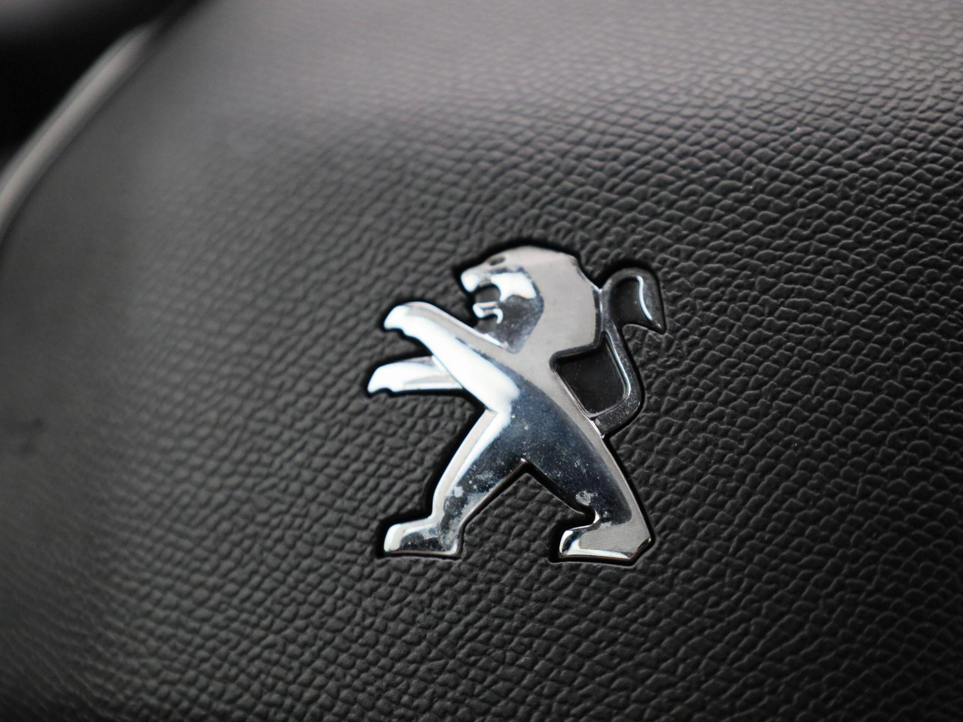 Peugeot e-208 EV Active Pack 50 kWh