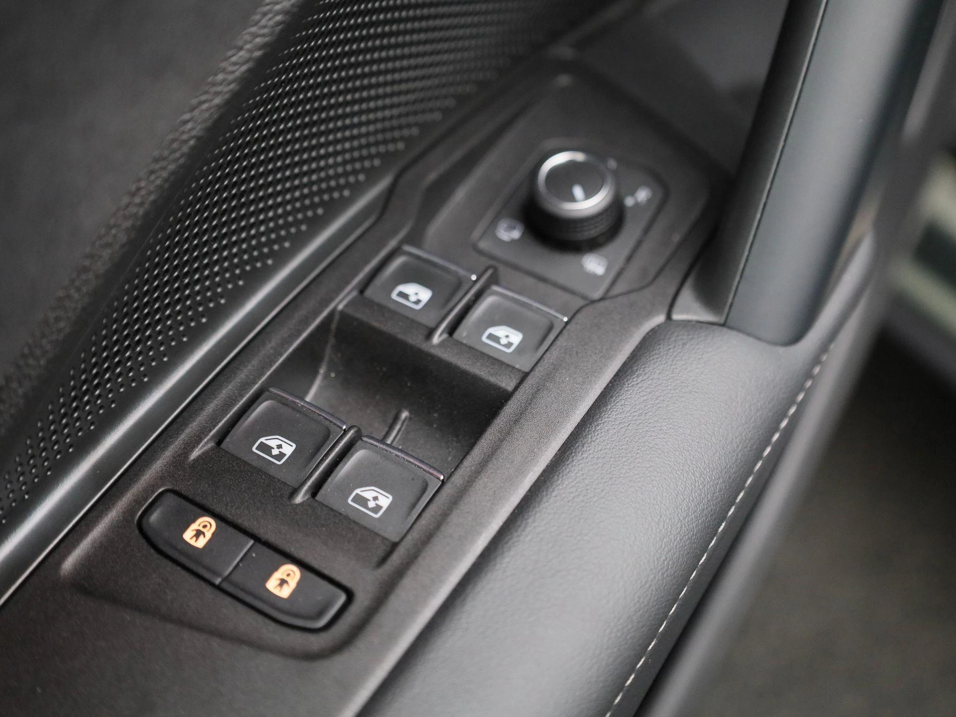 Volkswagen Tayron 1.5 eHybrid R-Line Edition 204 PK|