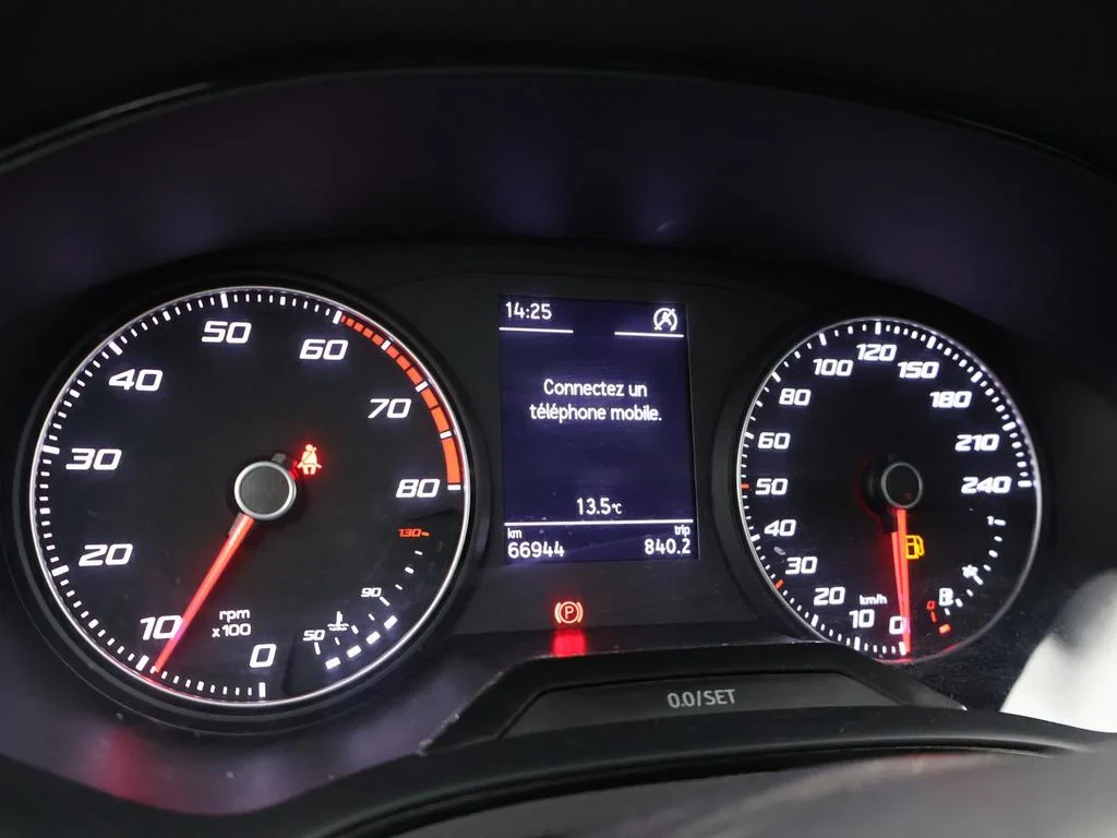 SEAT-Arona-image-21