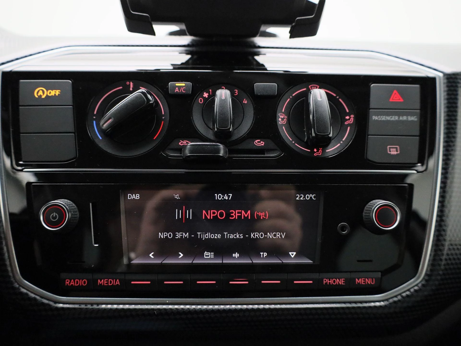Volkswagen-up!-image-13