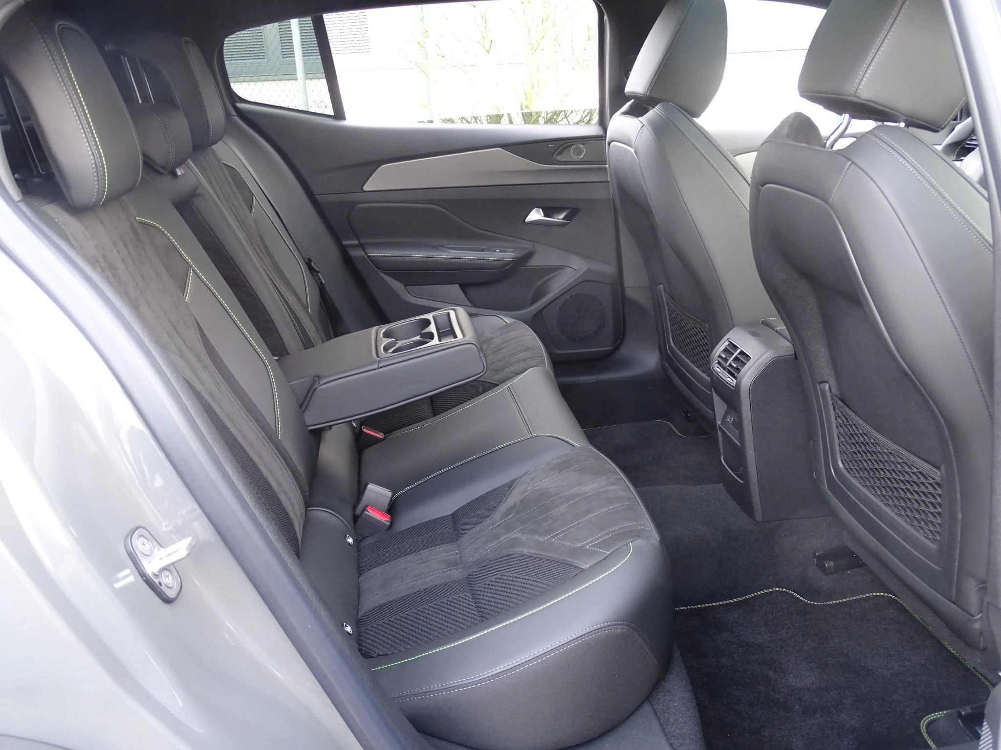 Peugeot-408-image-13